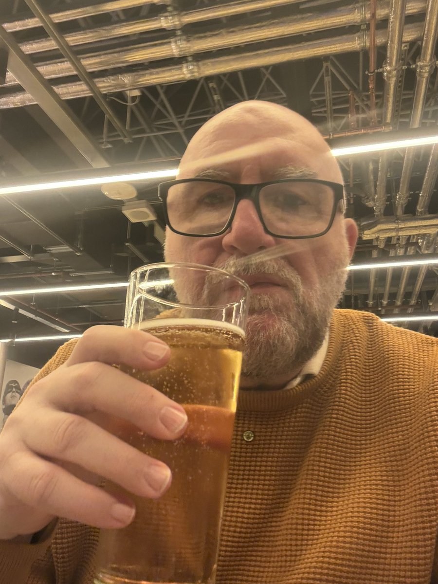 Andy Leggott tweet media