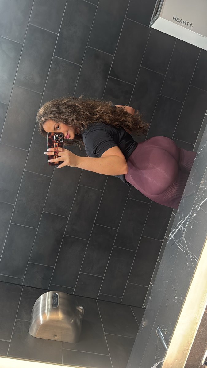 Lana tweet media