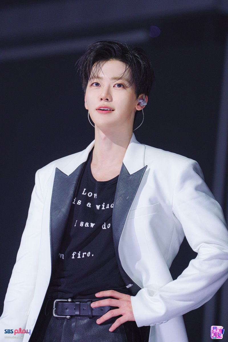 SBS 인기가요 (SBS Inkigayo) tweet media