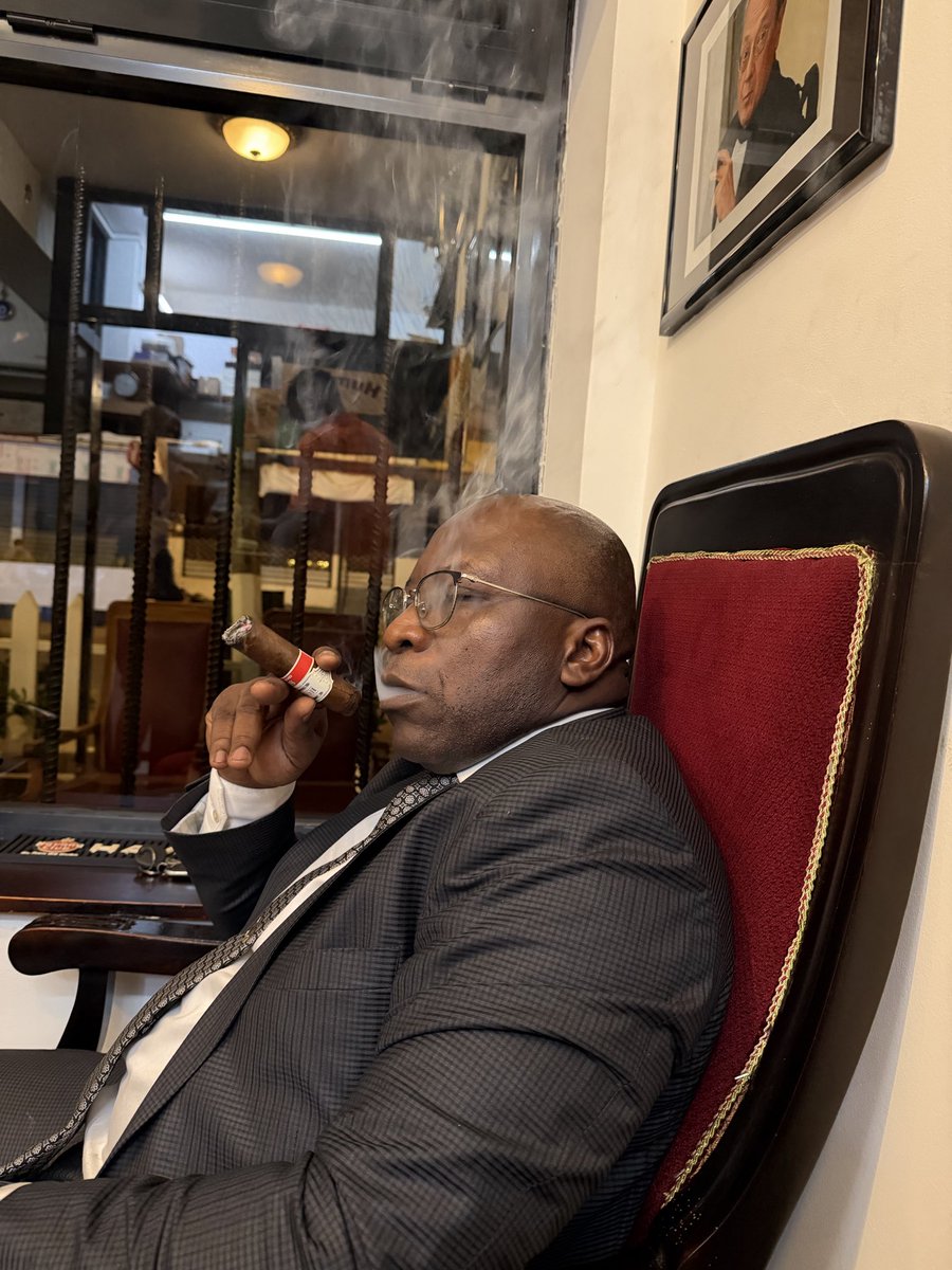 ELIE SMITH tweet media