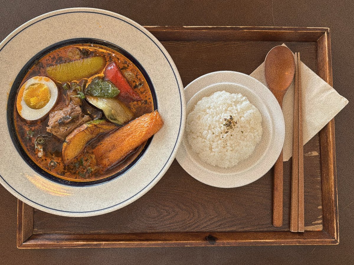 월급날이라큰맘먹고스프카레먹음
만원이상의음식은정말큰결심필요