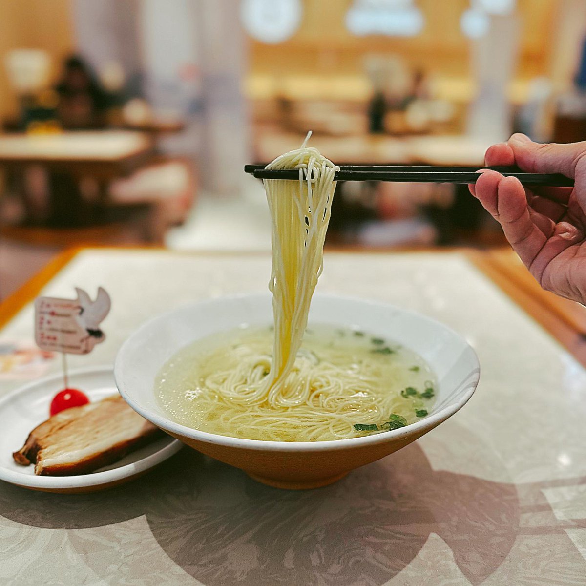 FASHIONSNAP tweet media