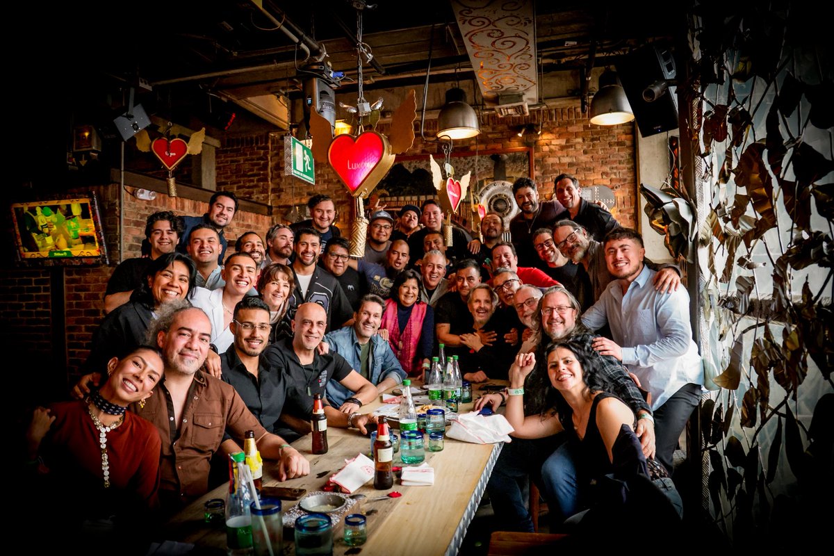 Miguel Bosé tweet media