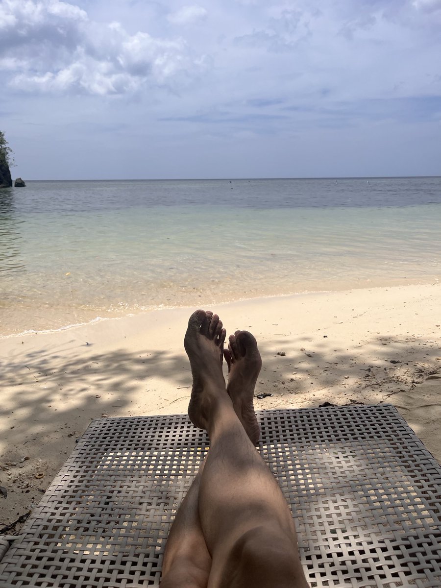 mkticity's tweet photo. Travelled more than 6 hours by air and land for this piece of paradise. 😎☀️ https://t.co/YtrhdDeRRw