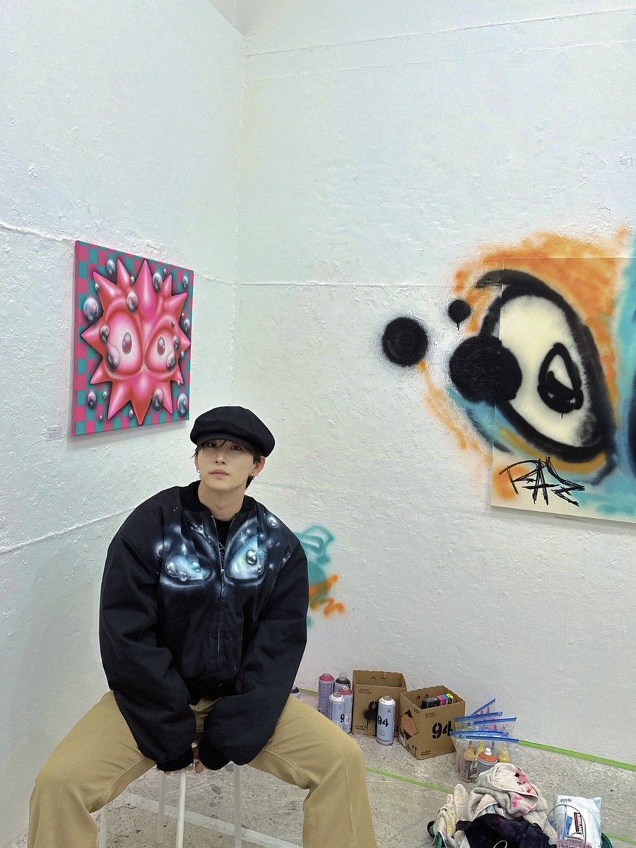 _KID_PHENOMENON's tweet image. RAZくんのOPENING RECEPTIONにいってきたようう🫐

ラズくんの絵まじ好きなんよなぁ

ジャケットもデザインしてもらって🙏🏻🦋🦋✨✨

可愛いからみんなも行ってみてー！👦🏼

#KIDPHENOMENON
#山本光汰
#RAZ