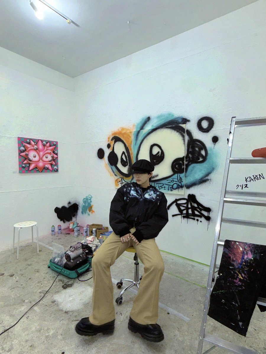 _KID_PHENOMENON's tweet image. RAZくんのOPENING RECEPTIONにいってきたようう🫐

ラズくんの絵まじ好きなんよなぁ

ジャケットもデザインしてもらって🙏🏻🦋🦋✨✨

可愛いからみんなも行ってみてー！👦🏼

#KIDPHENOMENON
#山本光汰
#RAZ