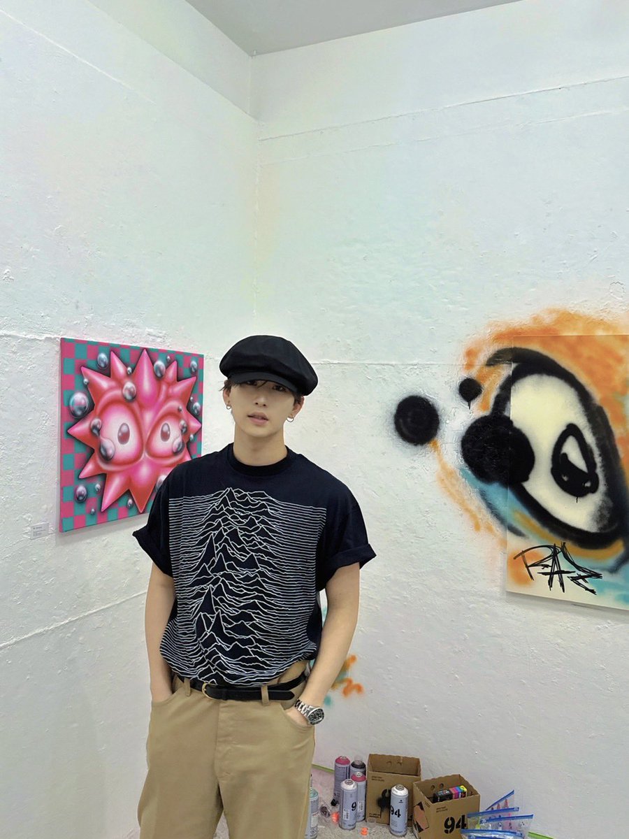 _KID_PHENOMENON's tweet image. RAZくんのOPENING RECEPTIONにいってきたようう🫐

ラズくんの絵まじ好きなんよなぁ

ジャケットもデザインしてもらって🙏🏻🦋🦋✨✨

可愛いからみんなも行ってみてー！👦🏼

#KIDPHENOMENON
#山本光汰
#RAZ