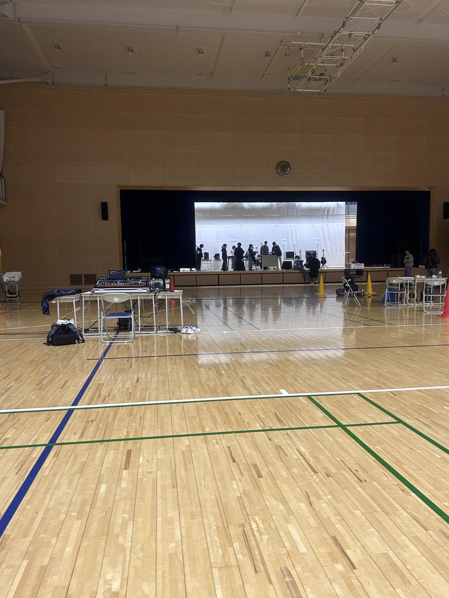 hh__fl__2007's tweet photo. 今日は卒業ライブの練習
(ライブとかで音楽やるのはあんまり好きではない)
い��の間にか出ることにされていた笑 https://t.co/TNleQR6uOD