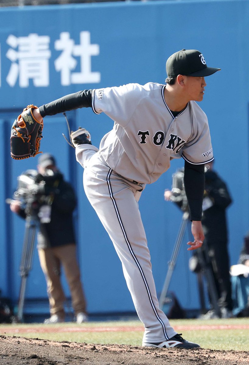 TokyoGiants's tweet photo. 【八回裏】巨人 2-2 ソフトバンク

3番手の #冨重英二郎 投手は四球を出すも後続を抑え、無失点！ https://t.co/b6lT1ABYPf