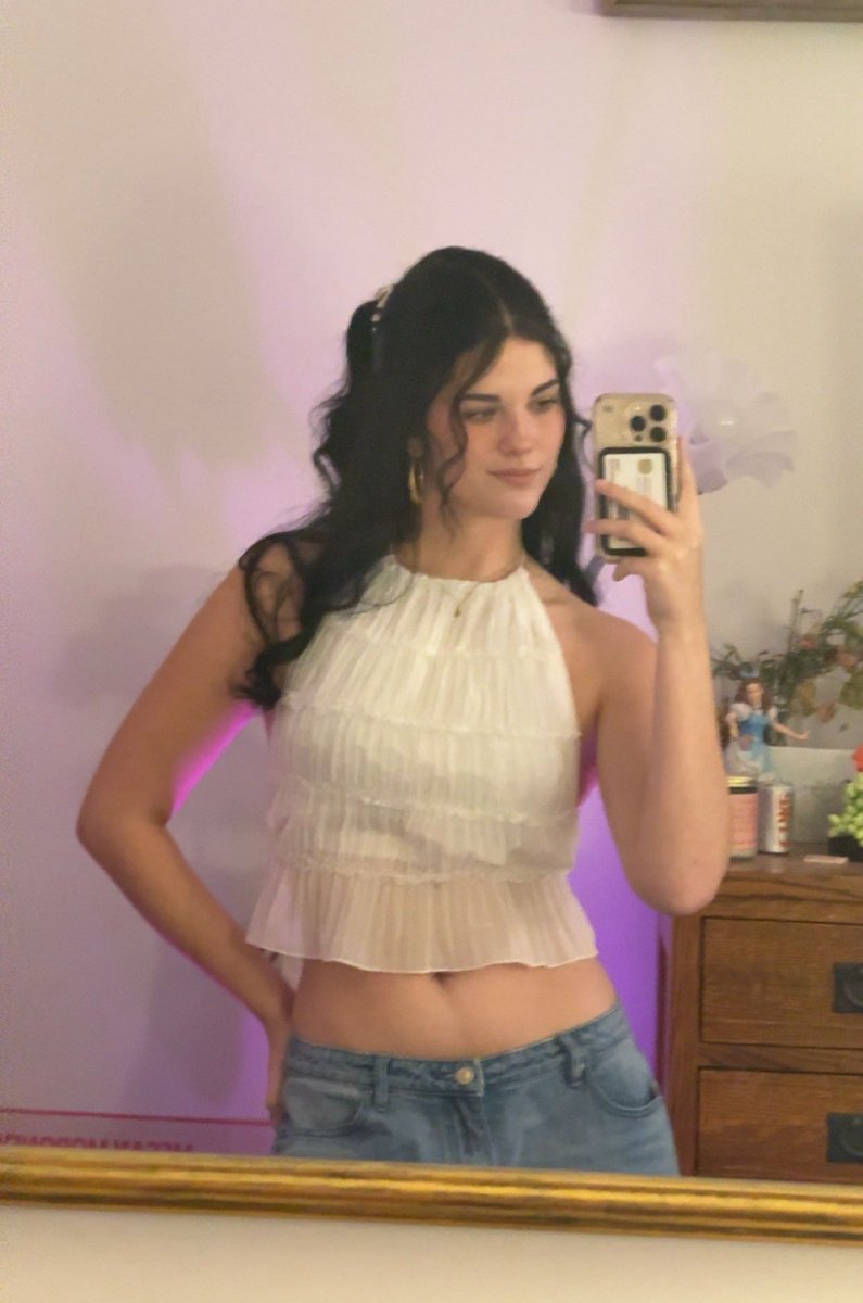 C H A I S L Y N ❣️ tweet media