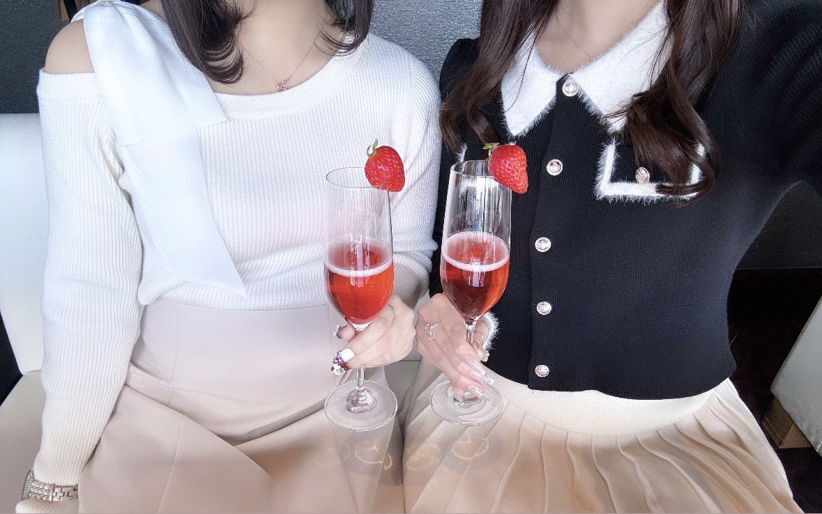 815knt__'s tweet photo. 念願のいちごヌン行けたっ^ ̳>𖥦< ̳^🍓💕✨ https://t.co/tgM96pMjNW