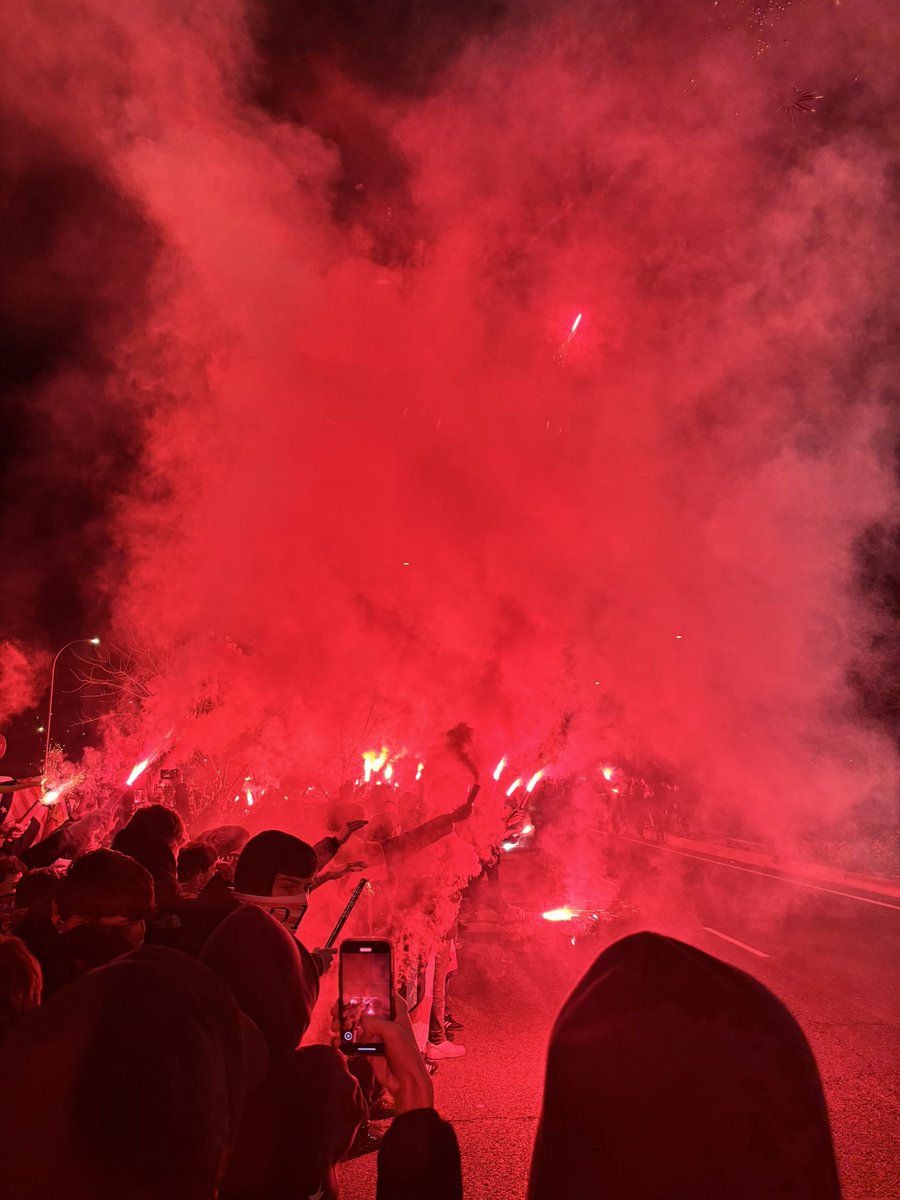 Emerrede ✨ tweet media