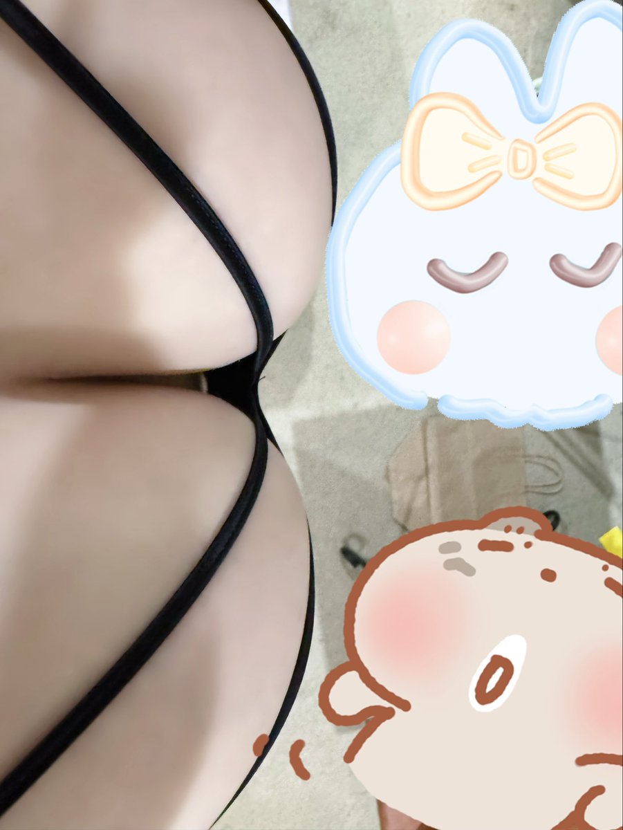 yingxiaochen1's tweet photo. 总有人想看妈咪的第一视角，呐～低头什么都看不见 #四爱 #四爱女攻 https://t.co/GvUdytsdTQ