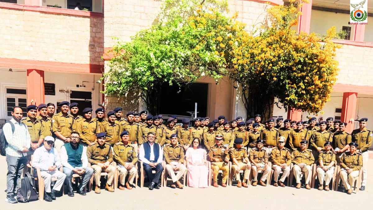 SHAKTIVAHINI's tweet photo. In an awareness and capacity-building seminar on "Anti-Human Trafficking", organized by the Railway Protection Force/ Jaipur Division in collaboration with the National Commission for Women, Shakti Vahini was invited as a resource person to undertake a session for the RPF officials on their role in Human Trafficking cases.

In our more than two decades of work in strengthening "Anti-Human Trafficking" initiatives in India, Shakti Vahini has been closely collaborating with law enforcement officials, railway protection forces, border security forces, judicial academies, and legal services authorities for undertaking training and sensitization programs for stakeholders on Human Trafficking related issues in India.

With such sessions, the organisation aims to strengthen inter-department coordination & convergence in human trafficking cases while ensuring that immediate support is provided to the women & children victims of trafficking.

To know more about our work, please visit- https://t.co/xBQPCmPcVU ; Donate now at- https://t.co/t7czkrlLDe to strengthen our efforts for the protection of the rights of women & children in India.

#EndHumanTrafficking #EndChildSexualAbuse #SHAKTIVAHINI