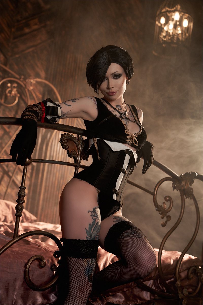 Kawabarker_cos's tweet photo. Fringilla Vigo the Witcher 3 cosplay 🖤 https://t.co/oTNTN9bZvv