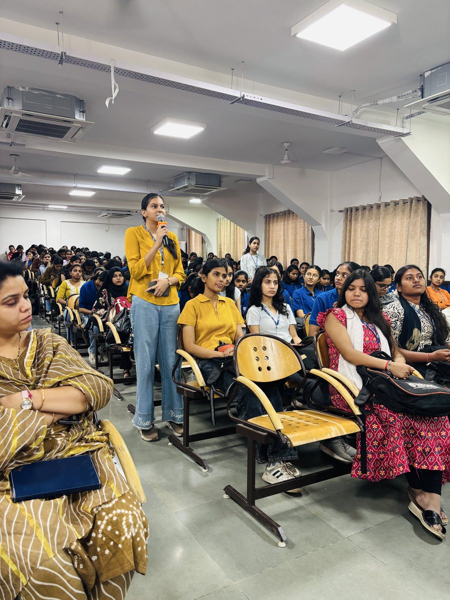 manishbillore's tweet photo. @anubhamane4 taking the mission of Girlscript forward with full support of @SISTec https://t.co/XdieBBc0H5