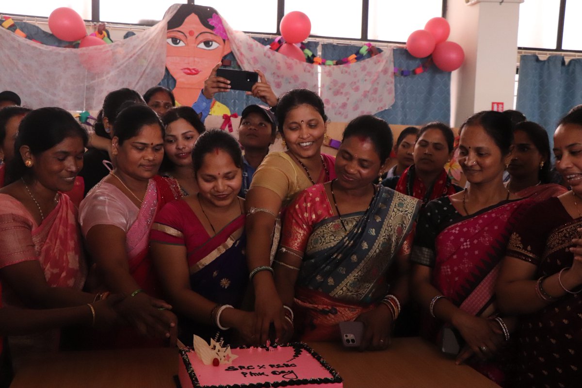 SRC_XIMU's tweet photo. Pink Day wasn’t just about a colour- it was about celebrating strength and the incredible women around us.💗✨
SRC and the Residence Secretary Team came together to celebrate womanhood in all its forms.🌸

#PinkDay #CelebrateWomen  #SheInspires 

#XIMUNIVERSITY
#SRC(NewCampus) https://t.co/xTe5m7LJmr