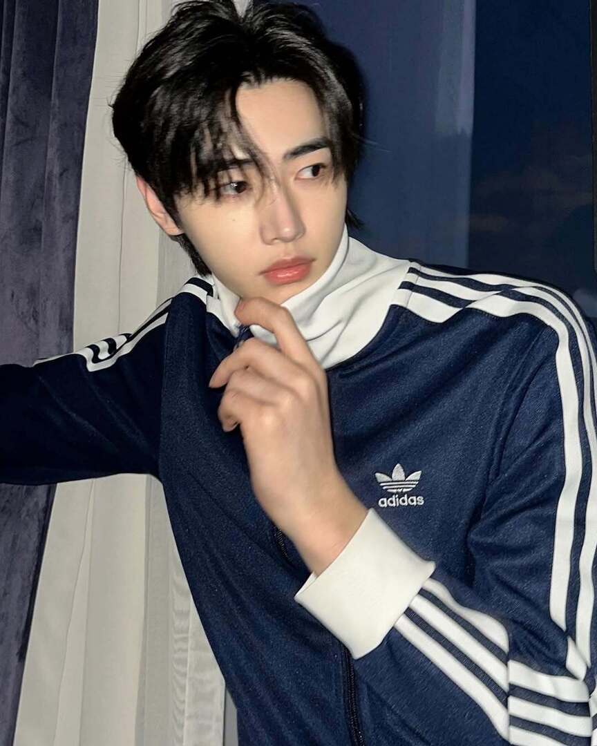 selfolssi ♤ tweet media