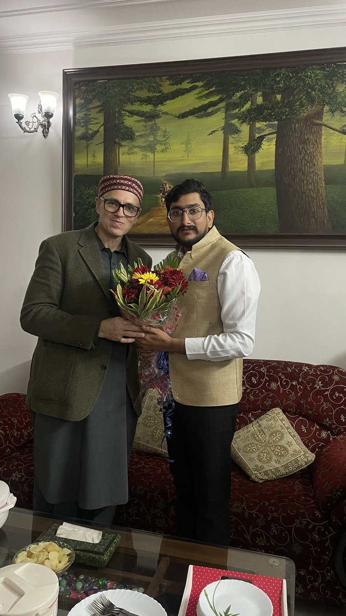 KrRajeshwer's tweet photo. Warm birthday greetings to Hon’ble Chief Minister Janab @OmarAbdullah Sahab.Wishing you good health, happiness, and continued success always. Sir, you are my inspiration. 🎂🎉 https://t.co/B09DKb1IcL