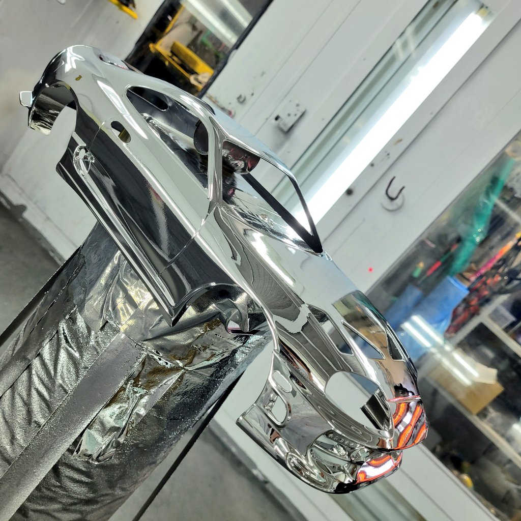 showupkaneyan's tweet image. 久しぶりに本気塗りしましたがな…
マッキーさんのご依頼で😅
ADDICTIONさんのABSボディーをなにやら凄いことするみたいよ。
とりあえずは本日はKROMA EDGEを使用してメッキ色にして完了！
こちら全貌は、
MACKY WORKSのYouTubeにて！
#クロマエッジ
#マッキーワークス
#SHOWUP
#帽子の癖