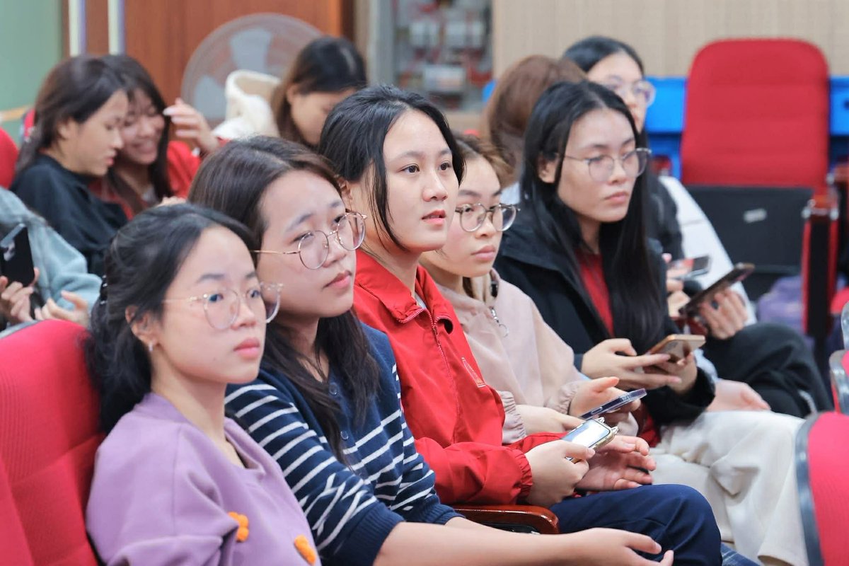 La France au Vietnam 🇫🇷🇻🇳 tweet media