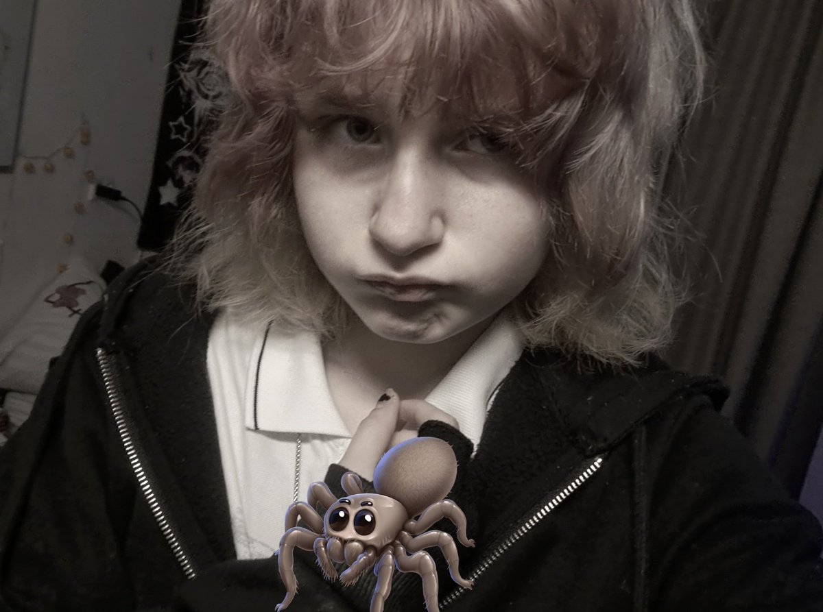 𐔌 ᛝ 𝓥alentin .ᐟ 🖤 inpatient/recov tweet media