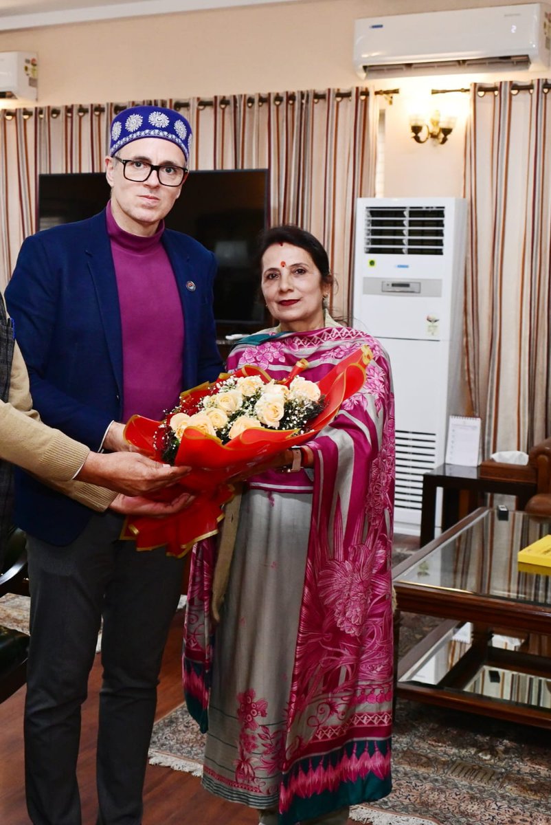 Happy Birthday HCM <a href="/OmarAbdullah/">Omar Abdullah</a> Ji 🎂