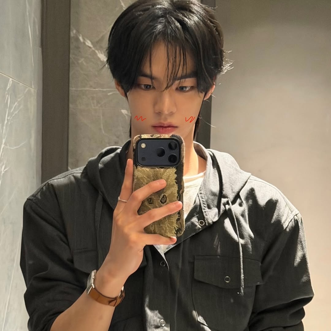 ddohoon. tweet media