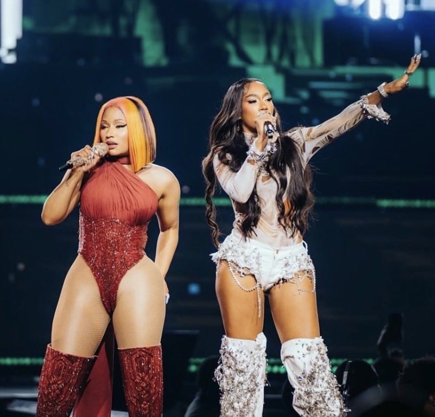 ASHMIRACLE tweet media