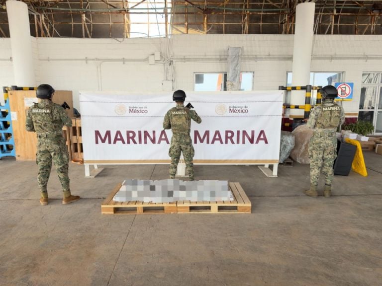 🛑 Aseguran más de 200 kilos de droga en puerto de Veracruz

laclaveonline.com/2026/03/10/ase…