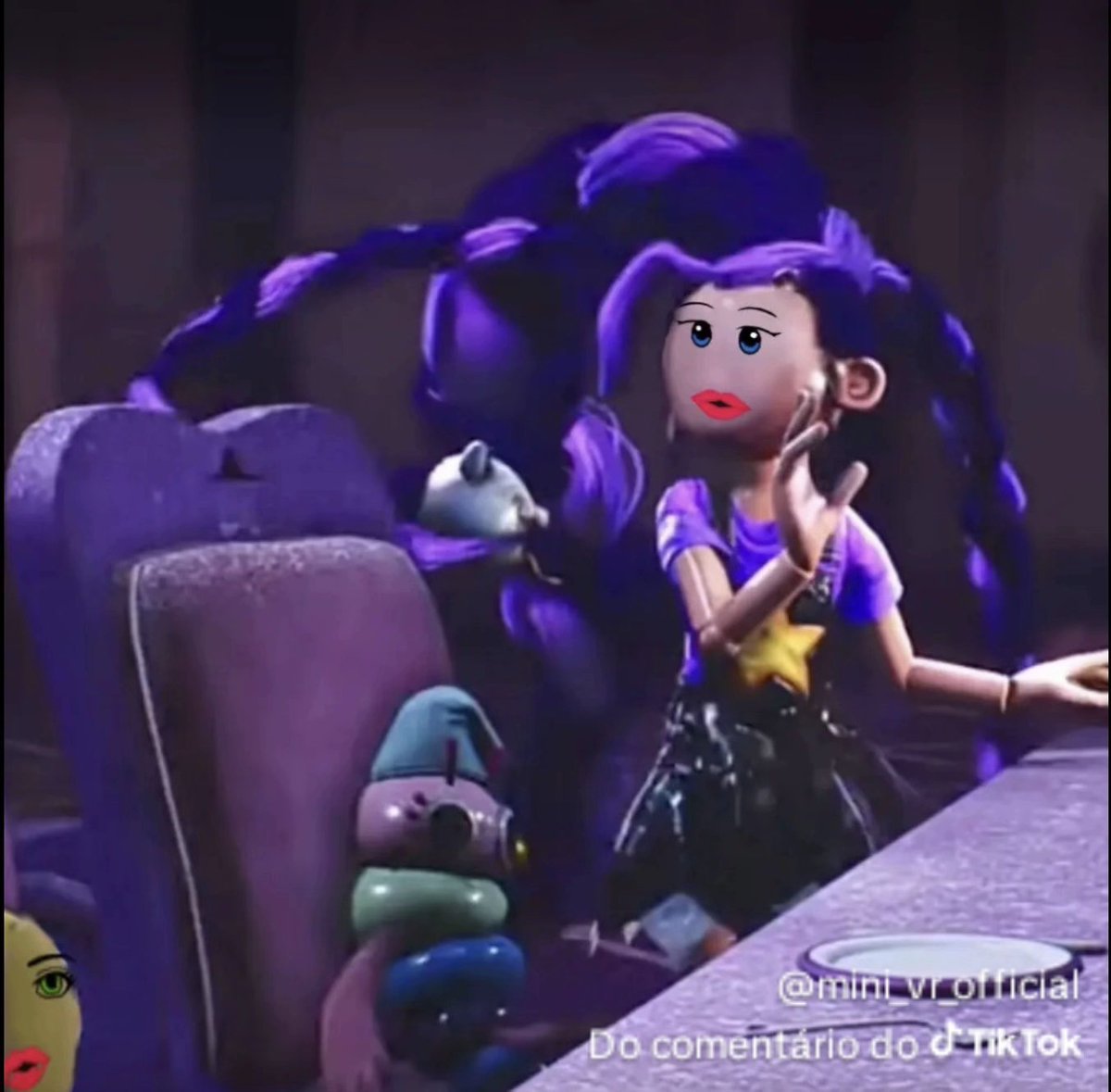 só um boneco qualquer tweet media