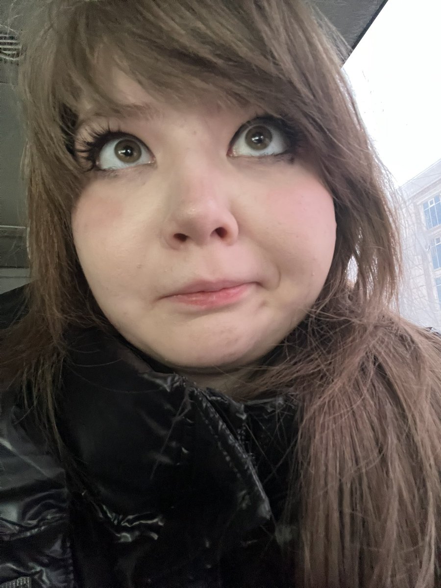 adele apathy 🕸️🦭 tweet media