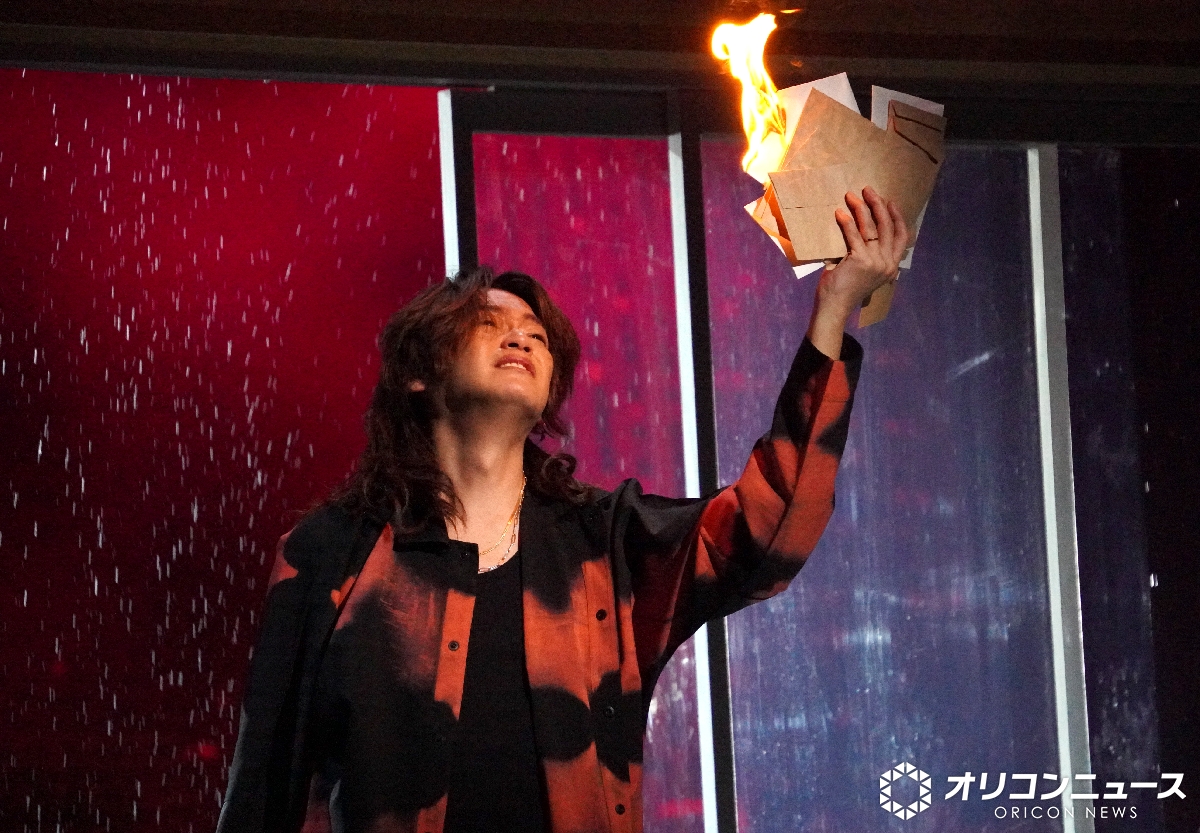 oricon's tweet photo. ＼📸ゲネプロ写真 追加しました／
Hey! Say! JUMP髙木雄也 主演
舞台『ジン・ロック・ライム』

✍🏻取材会の記事&amp;その他写真
https://t.co/cRHaZAqdaG

#ジン・ロック・ライム https://t.co/pburqFKmmJ