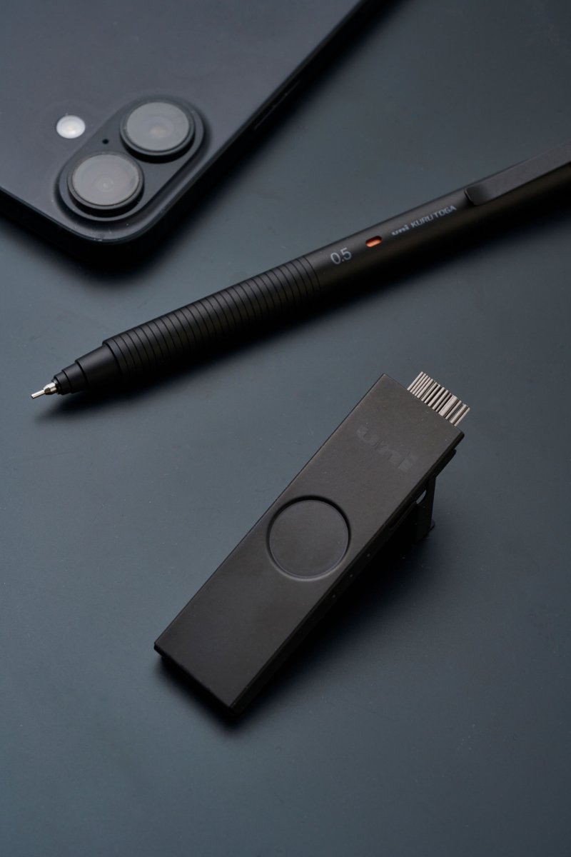 uni KURUTOGA l & one 3 メタルケースセット ⋱ #uniの新商品 ⋰ 「クルトガ メタル」に初の【0.3mm】が登場