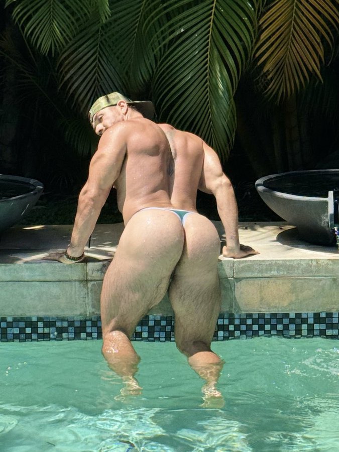 BeefyButts tweet media