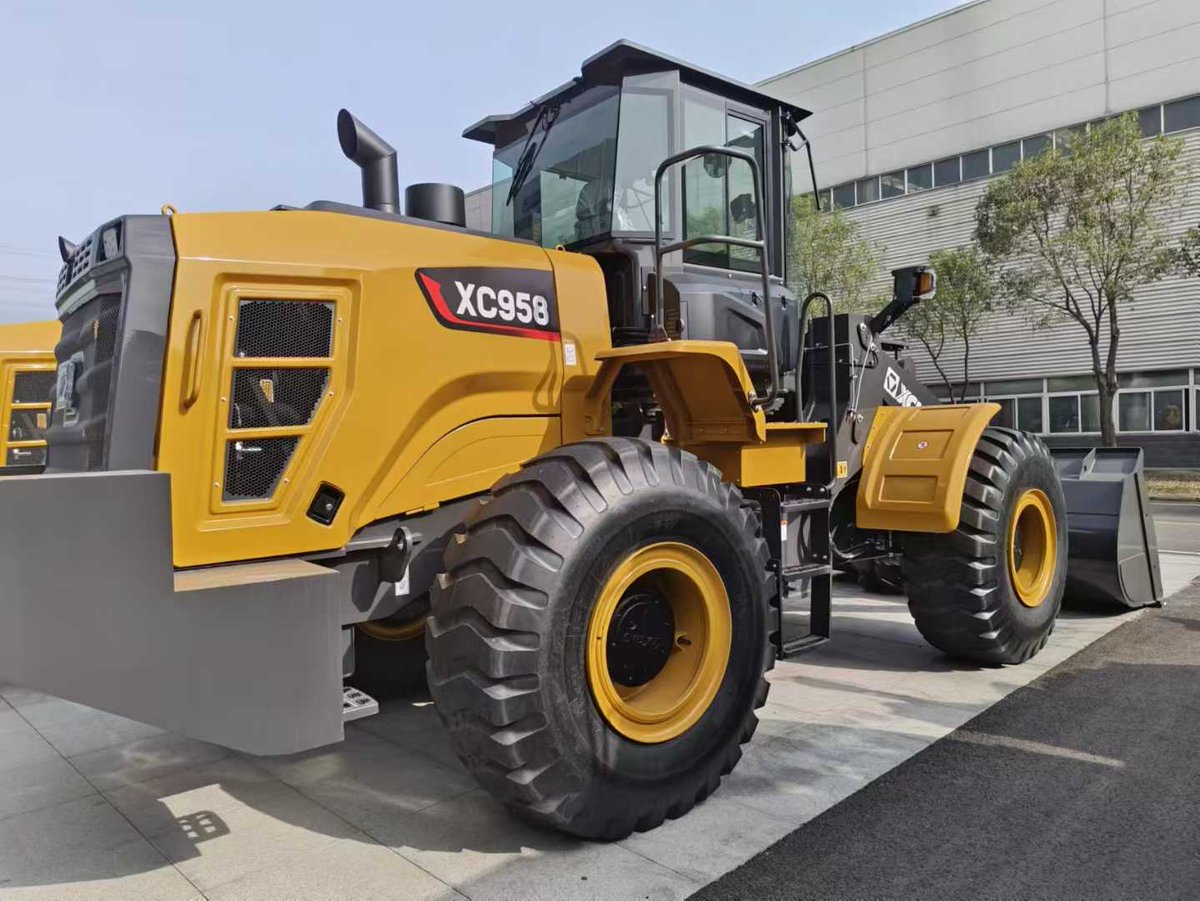 ChenEllie_1106's tweet photo. All kinds of machines and vehicles are on sale📷📷
#XCMG #ZOOMLION #XCMGLoader #Aerialworkequipment https://t.co/NJJD23ebPl