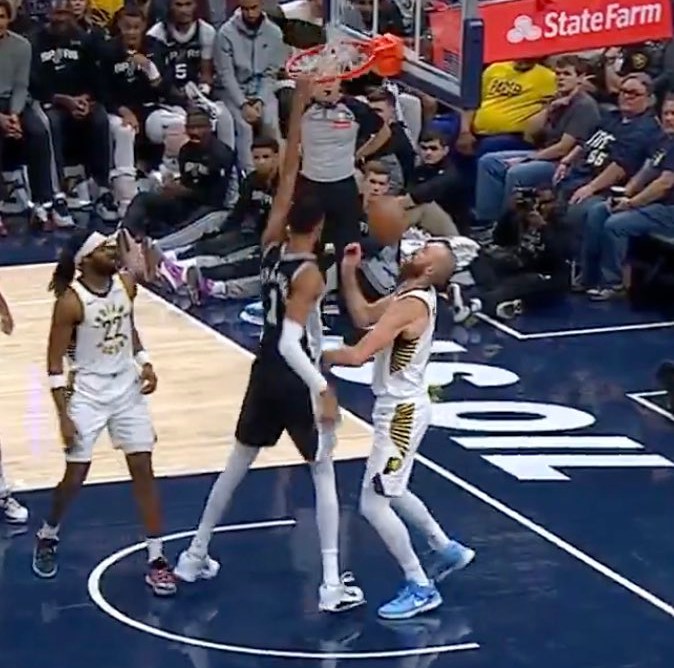 sonnykarson's tweet photo. I love watching @wemby hoop, but I've never seen a dunk from my man that had me like "wooooo!" His jump shot more exciting to watch. https://t.co/cmh9mUdV3p