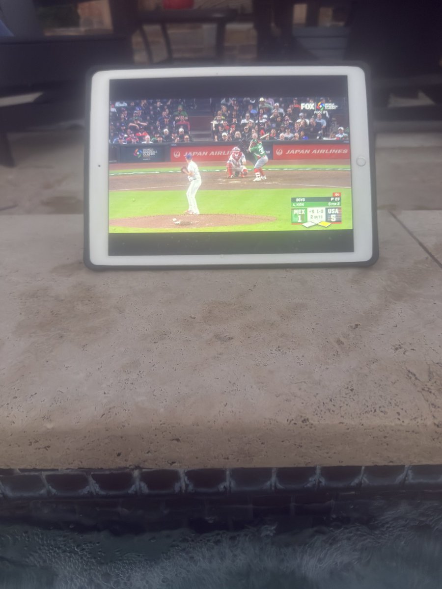BradenTucci's tweet photo. Starting the week off right
Weight training ✅ 
30 mins treadmill ✅ 
3.4 mph with an 3% incline level
30 mins infrared sauna with red light therapy degrees at 153 degrees ✅ 
10 mins cold plunge @50 degrees ✅
Hot tub time with the World Baseball Classic https://t.co/bOx9FfwmES