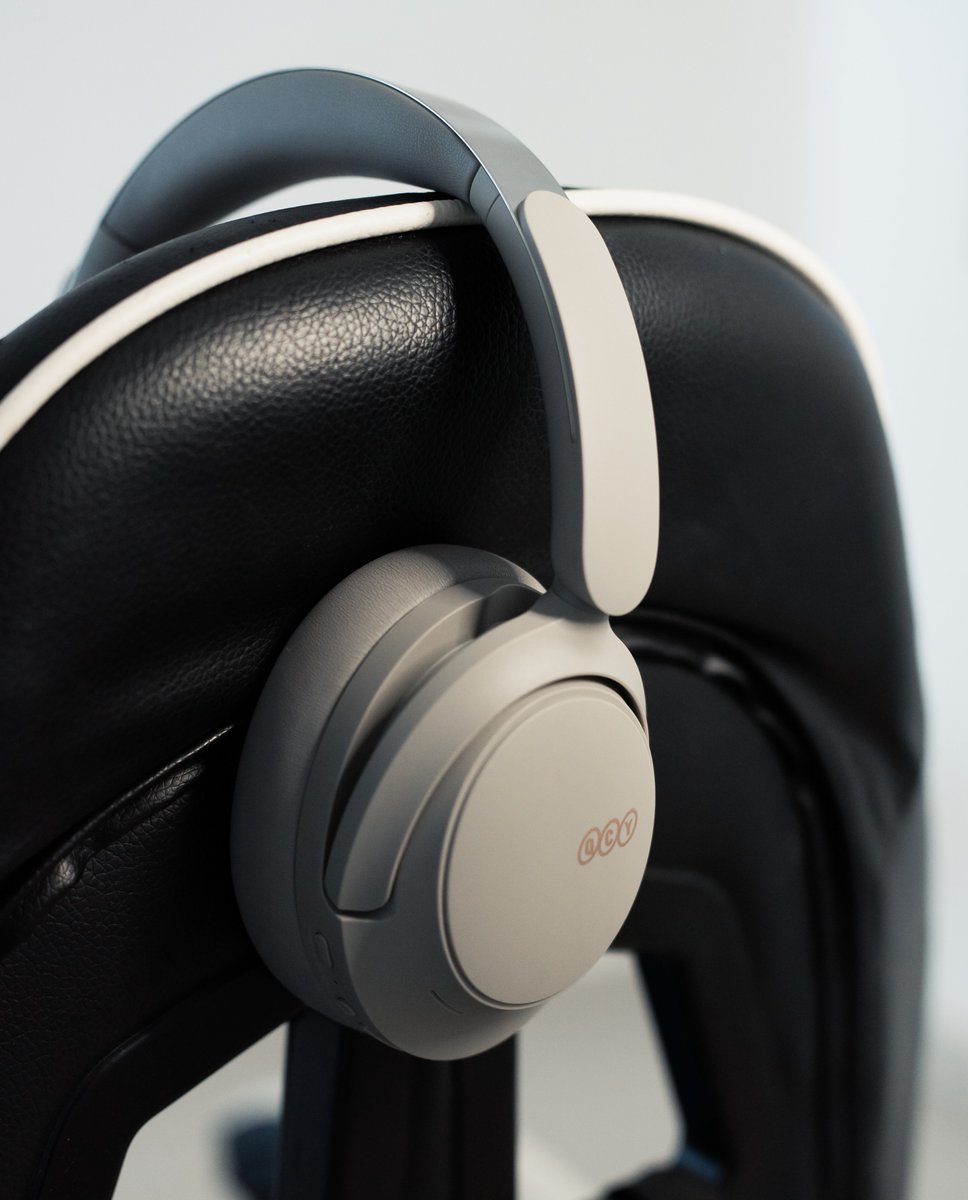 qcybrand's tweet image. Daily carry, naturally.🎧

#QCY #H3S #headphones #EDC #viral #trending #explore