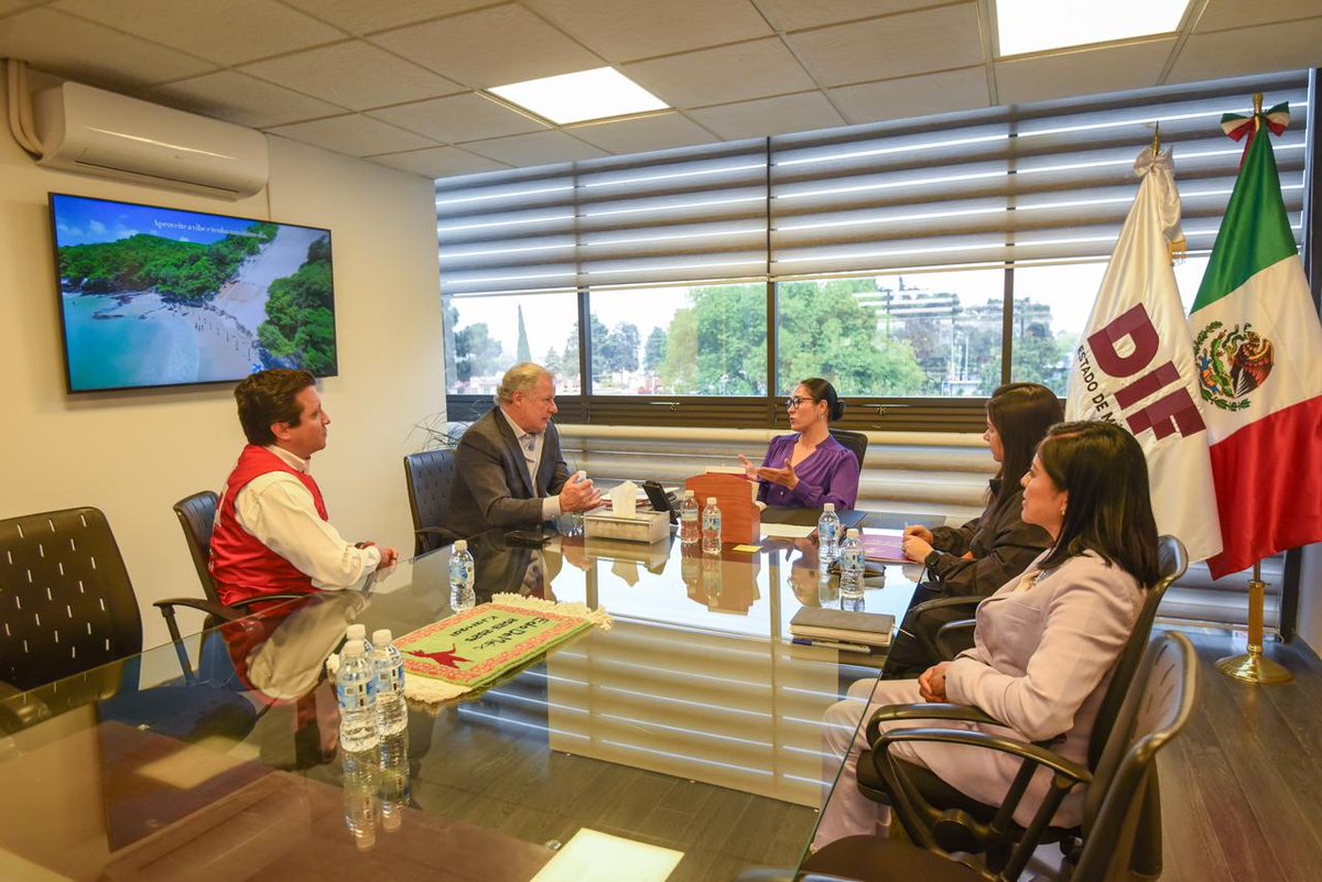 El vicepresidente nacional y delegado estatal, <a href="/JorgeForastieri/">Jorge Forastieri</a>, sostuvo una reunión de trabajo con la directora general del <a href="/DIFEM_/">DIF Estado de México</a>, Karina Labastida Sotelo, con el objetivo de estrechar lazos y fortalecer el trabajo conjunto entre ambas instituciones. 

#LoHacemosJuntos