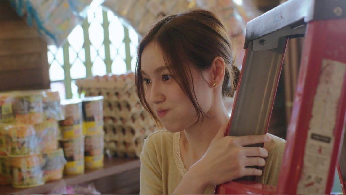 นั่งทำงานแต่พอกฎเกแว้บเข้ามาในหัวชั้นแอบยิ้ม ฮ้อบ