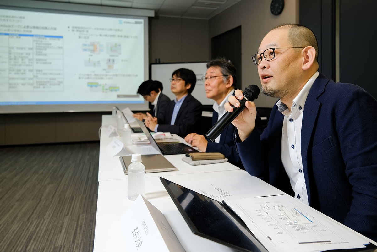 COMmmmONS tweet media