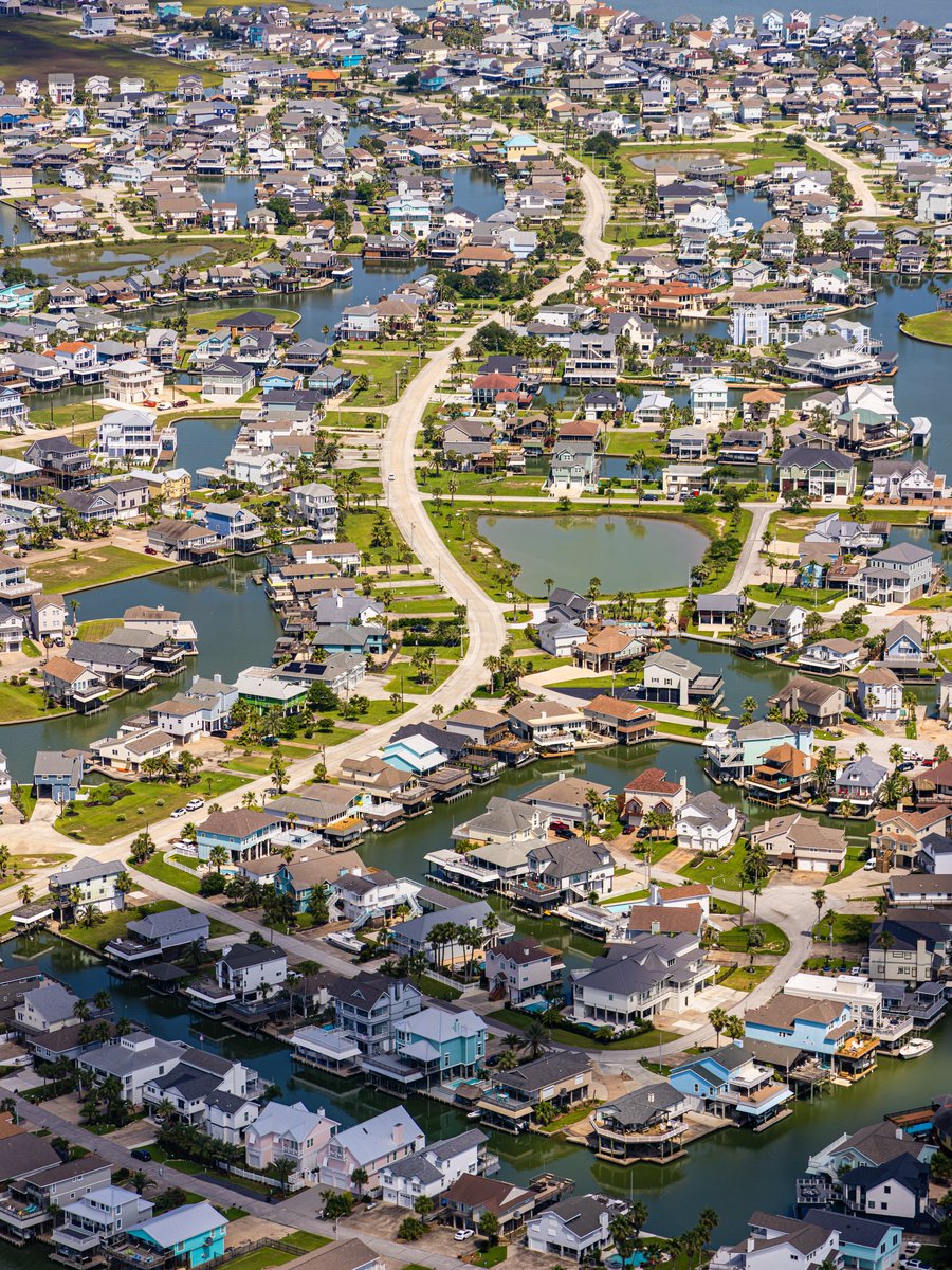 NatureRoot88's tweet photo. Tiki island, Galveston, Taxes https://t.co/hd2IwXPyrP