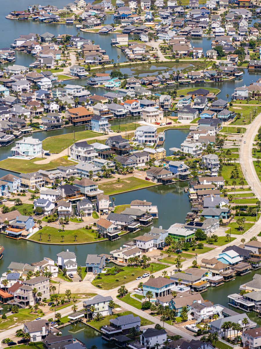 NatureRoot88's tweet photo. Tiki island, Galveston, Taxes https://t.co/hd2IwXPyrP