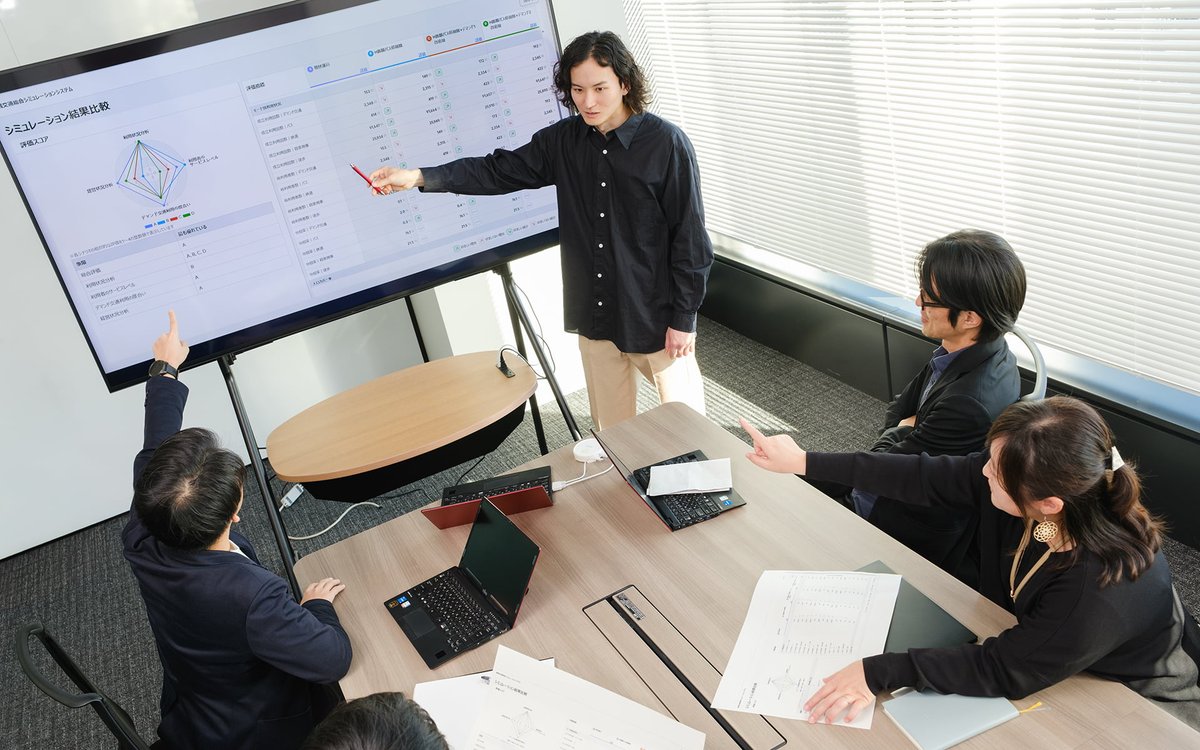 COMmmmONS tweet media