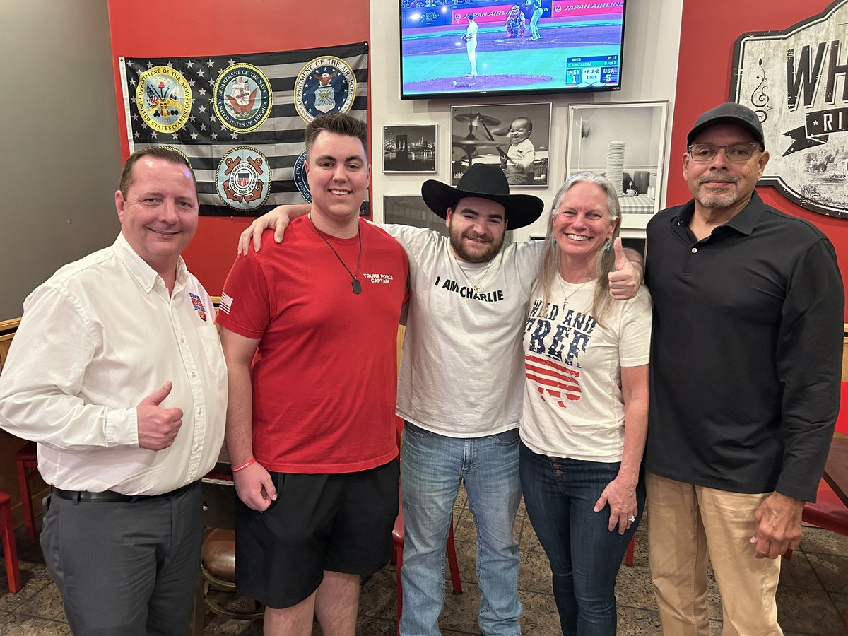 Another fantastic night in Lake Havasu City! 🇺🇸  

We gathered at the local Red Robin to help a bunch of Republican Precinct Committeemen (PCs) collect their signatures and get fully activated.  

This is how we win elections: not just getting fired up ourselves, but ACTIVATING