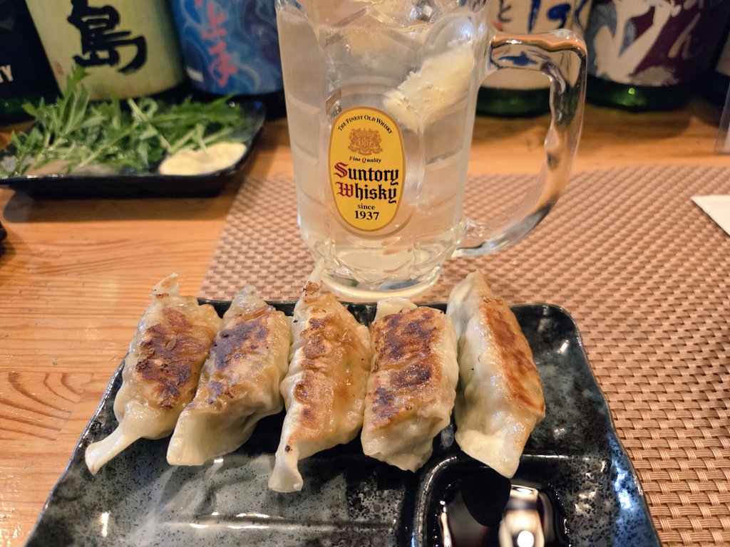 gshc39's tweet photo. 昨日の3/9、頑張ってるスタッフ連れてご飯に🍚🍻 
懐かしいわ、#サンキューの日 …

#C39 https://t.co/ejtJoLReVz