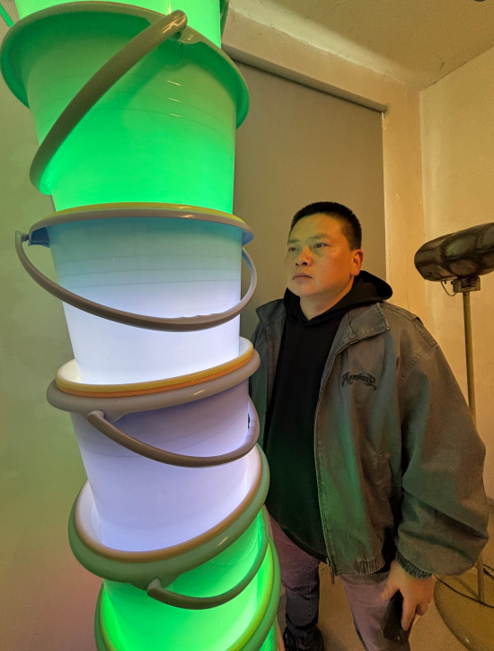 backwallart's tweet photo. “If there is sand in your heart, anywhere can be the Maldives.”On March 4, we visited artist He Liping’s studio in Siyi Village, Chengdu. Art here isn’t finished—it’s a process. https://t.co/ooQowNpmEq #art #artist https://t.co/WwJte8Z5k3