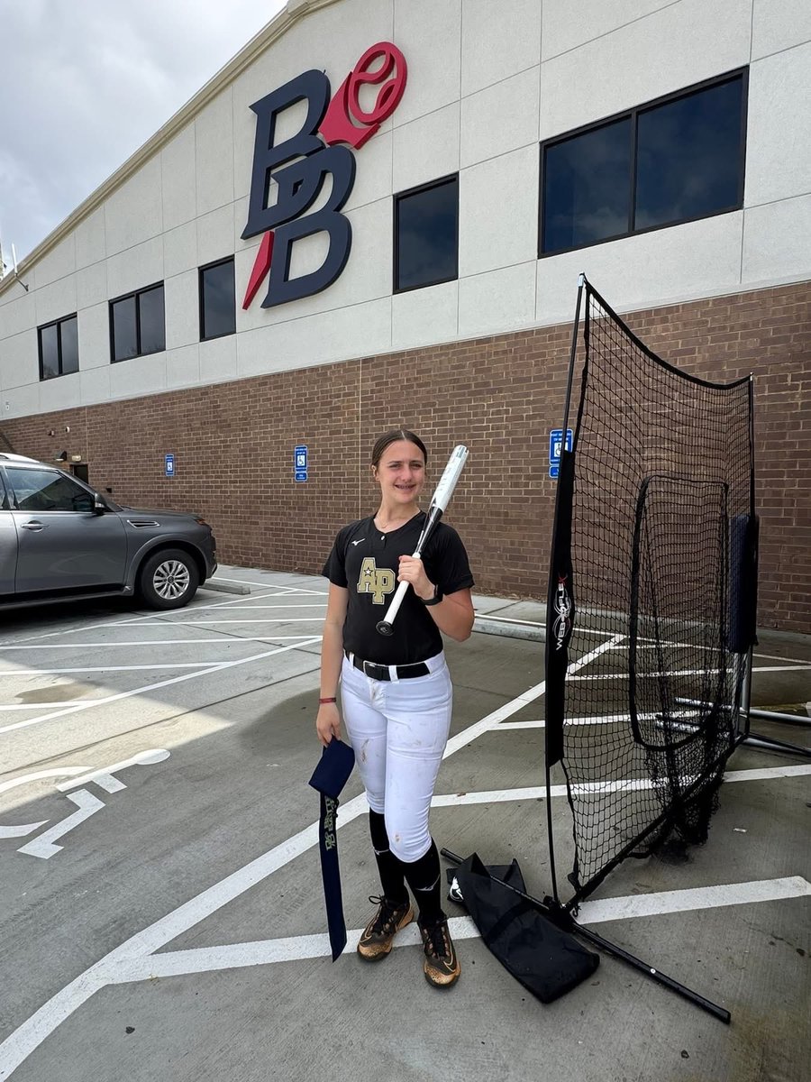 EKWhite2030's tweet image. Tournament canceled so what do you do when your tournament is canceled? You go get a new bat then practice! I love my new Carbon pro 1!! Thank you so much mom!!!#goals #softball #puttinginwork #apelite