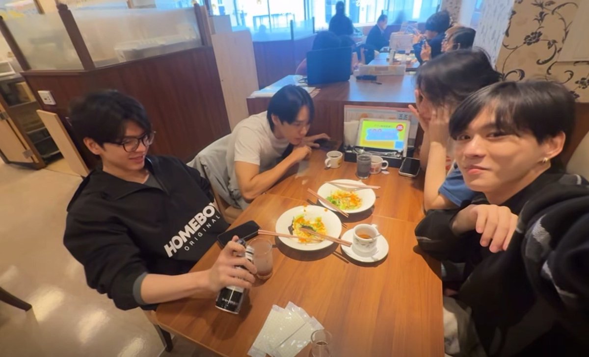 แบ่งกันชัดเจนจริง55555555 แบบตล.บอกเลย